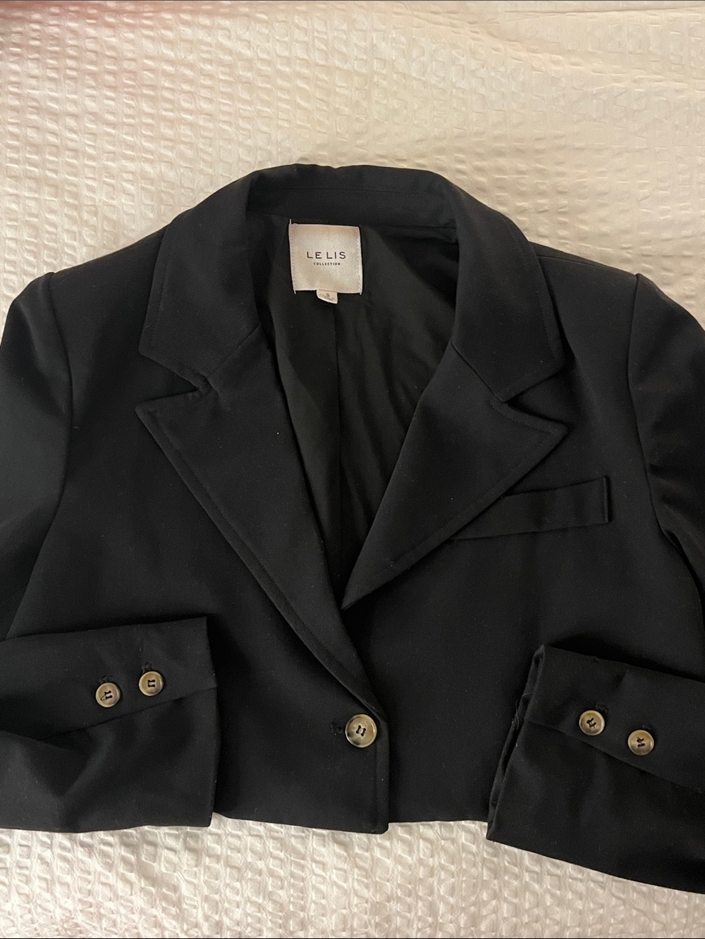Le Lis Black Cropped Blazer